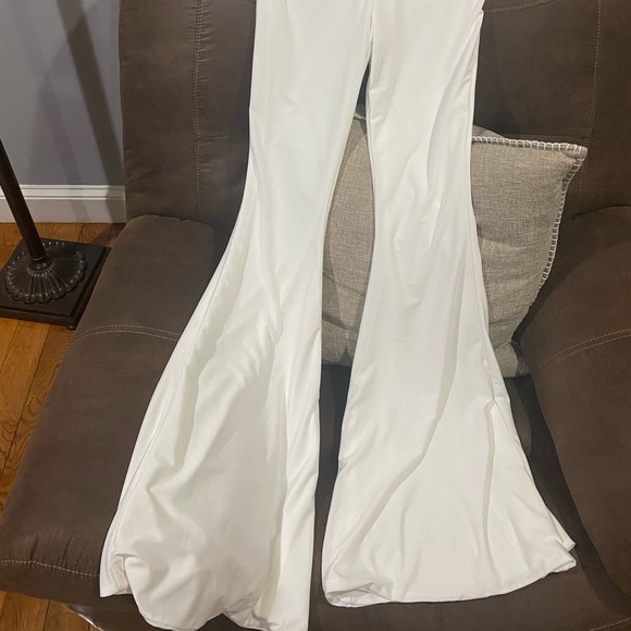 WHITE SLINKY FLARED PANTS- PLT - Picture 4 of 5